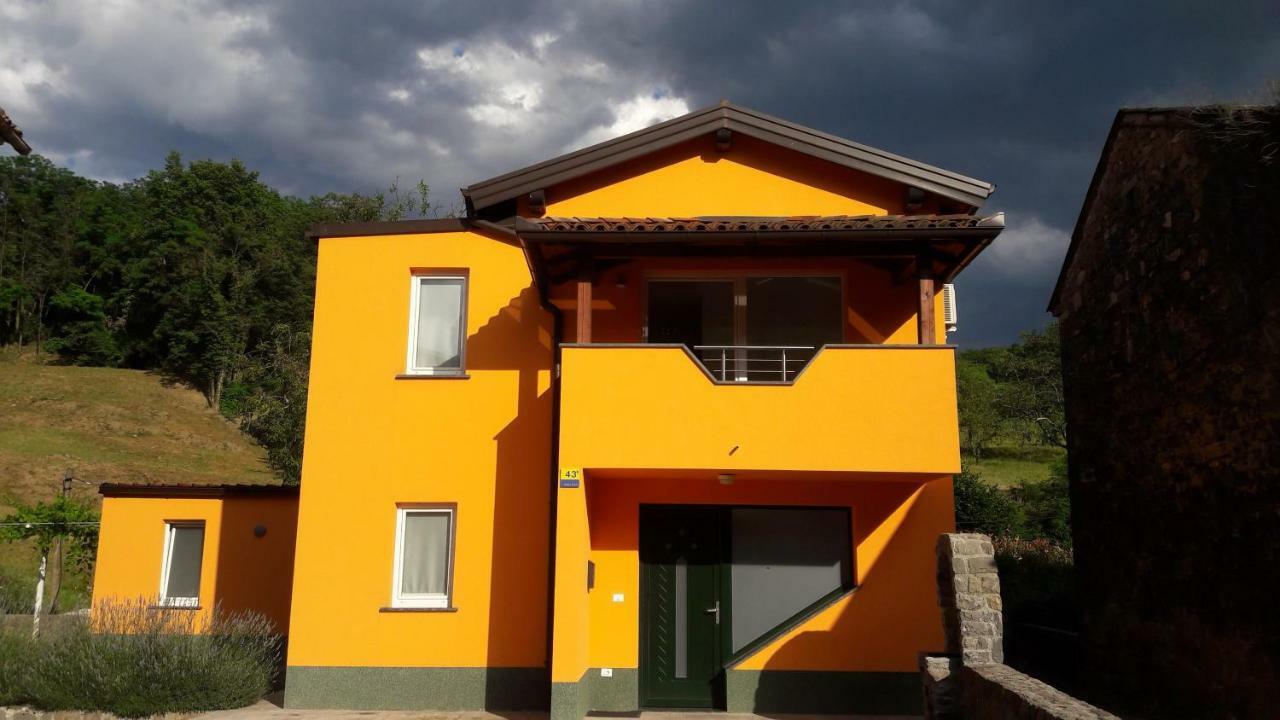 Pocitniska Hisa Guest House Dobravlje Exterior photo